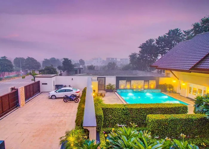 Stayvista At Ekant - Exquisite 3Bhk With Private Pool In Amritsar